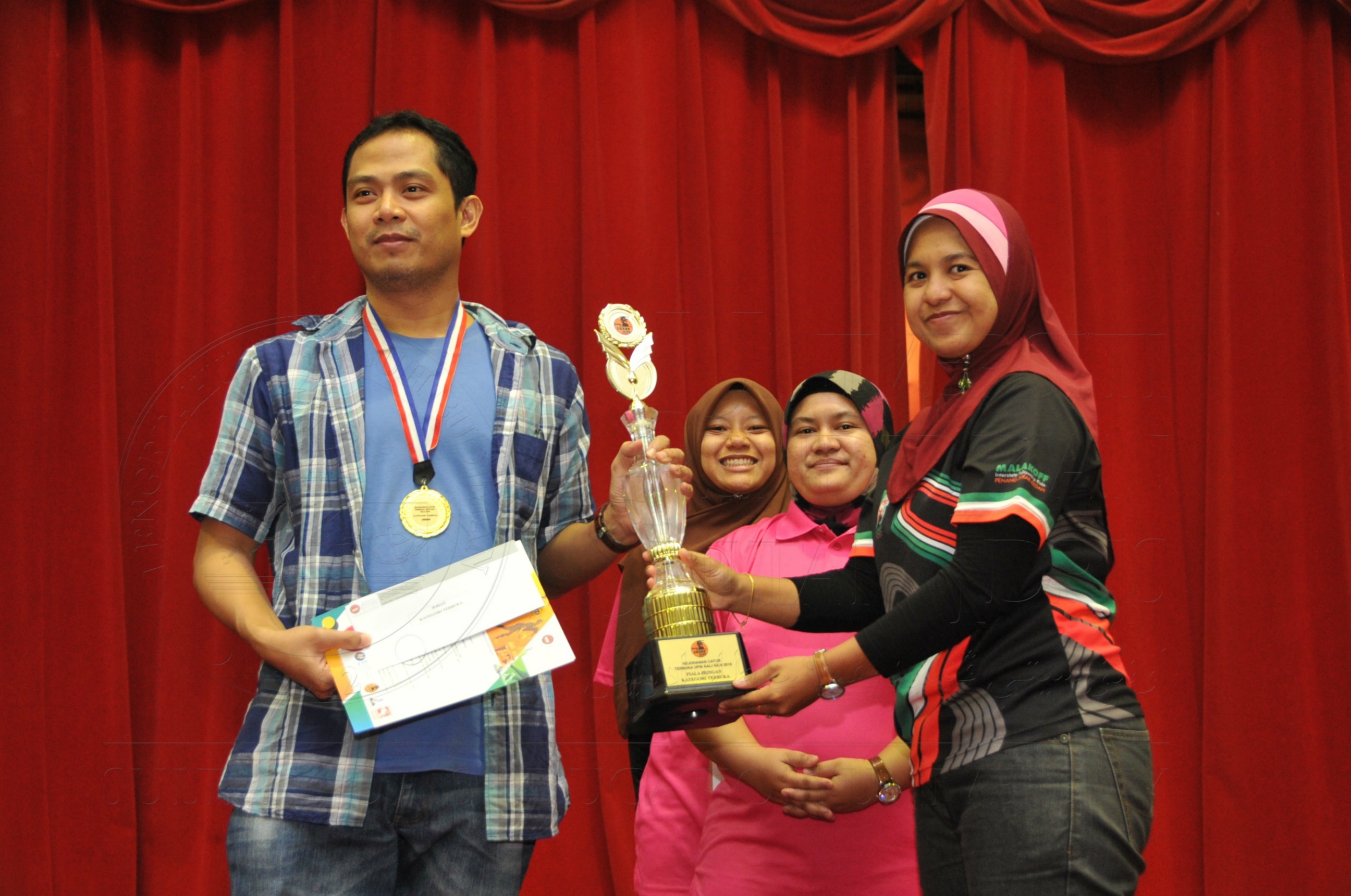 PRO15 158 CATUR HAS 9470